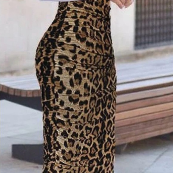 STYLEWE Tan and Brown Ruched Pencil Maxi Skirt - Picture 1 of 2